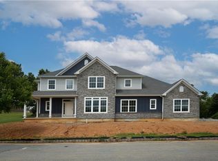 1016 Fairway Dr #43, Easton, PA 18040