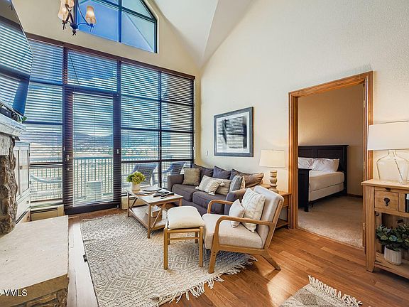 4th image of 240 Chapel Pl #329