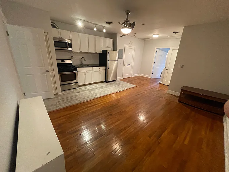 3928 7th St NE #3 — Photo 5