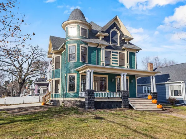145 S Franklin St, Shawano, WI 54166