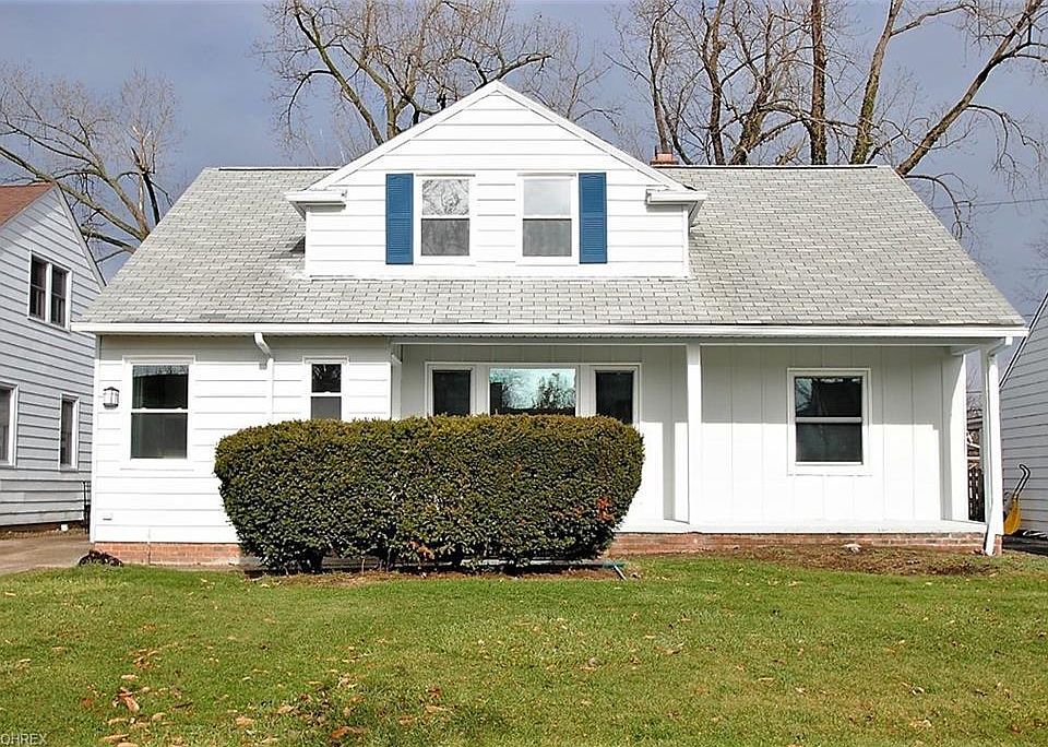 1st image of 23913 Edgehill Dr