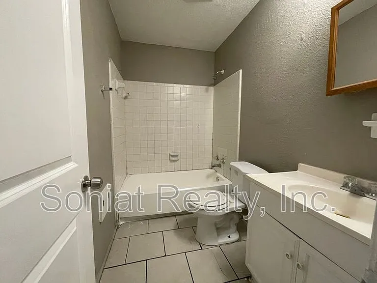 15514 Dwyer Blvd — Photo 2