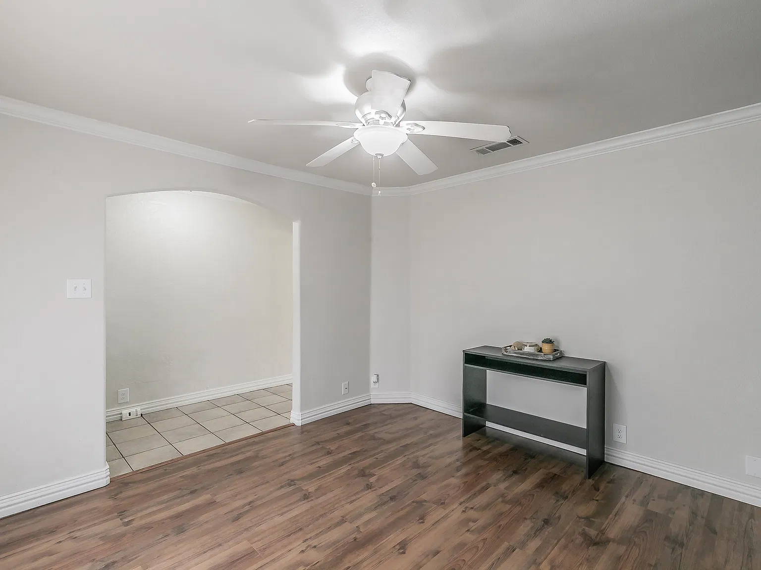 3 bed, 1018 sqft, $1,750 — Photo 3