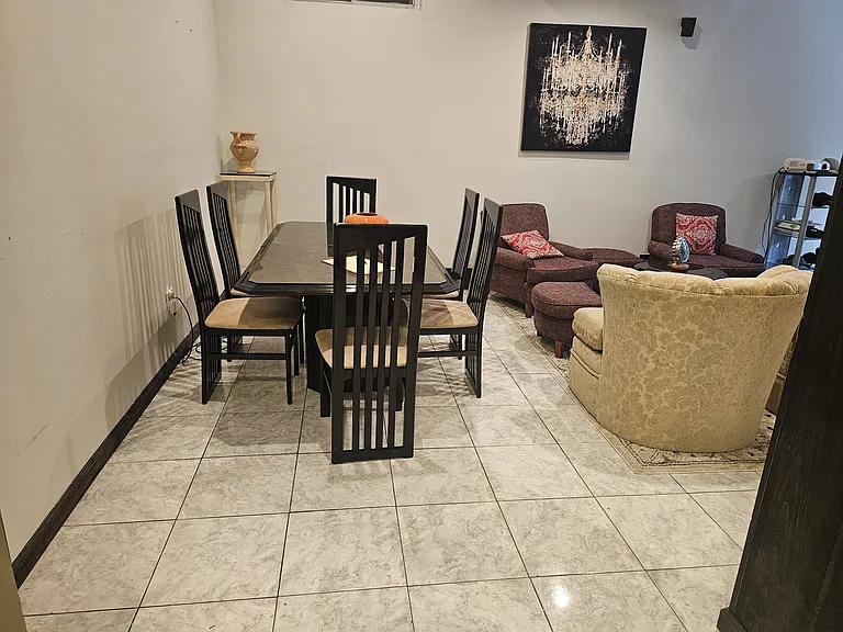 17 Greentree Ave — Photo 9