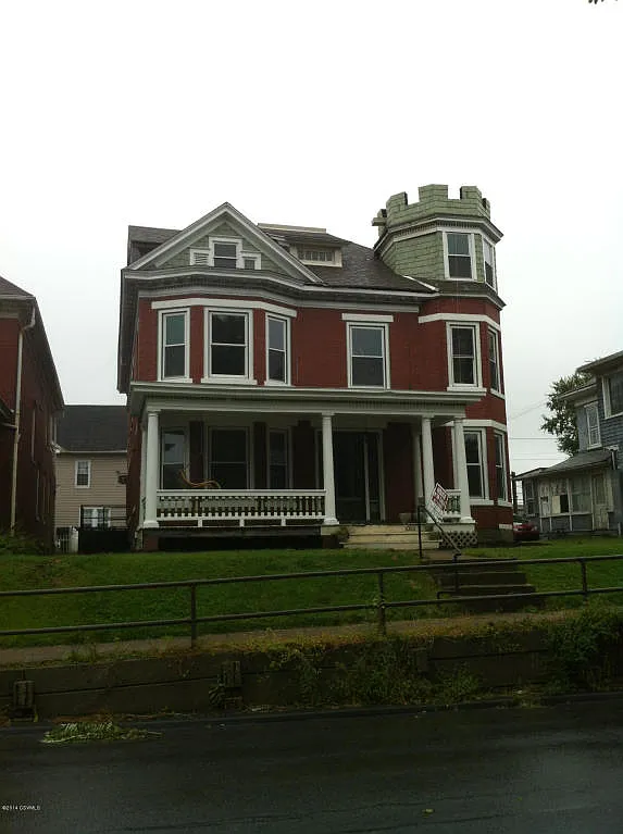 1069 Market St photo 1
