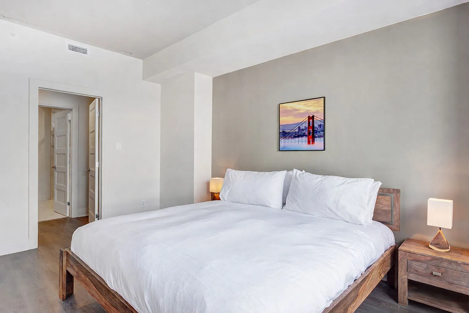 2 bed, 1.0 bath, 893 sqft, $4,800 — Photo 4