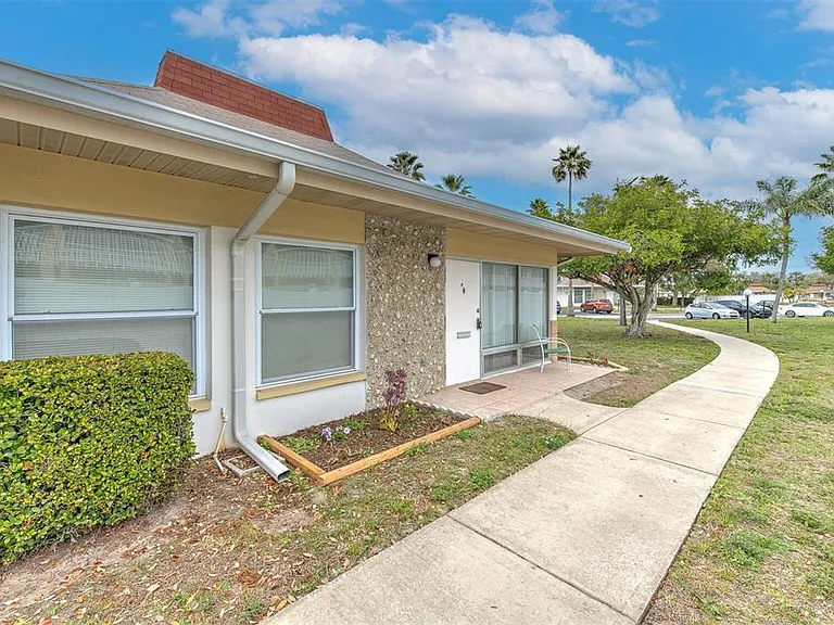 4313 Tahitian Gardens Cir #A — Photo 4