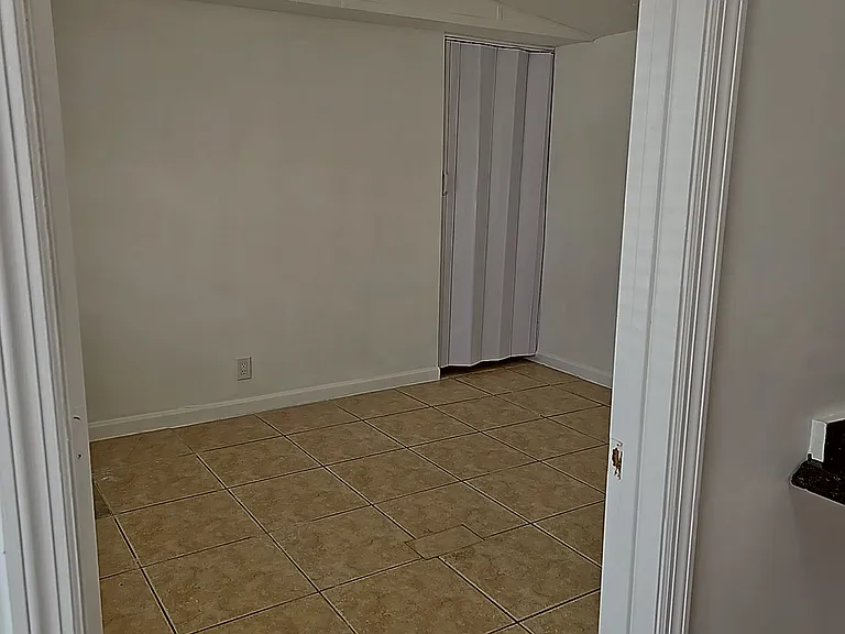 513 Princess Brittany Ct #D — Photo 16