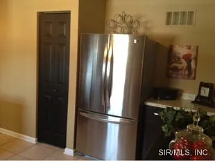 213 Chapel Dr photo 1
