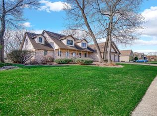 2068 Ramblewood Dr, Highland, IN 46322