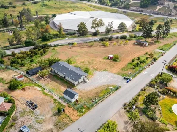 3755 Buena Creek Rd, Vista, CA 92084