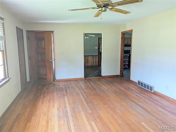 4th image of 3901 Highway D