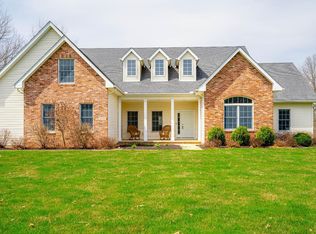 11058 Woodside Dr, Demotte, IN 46310