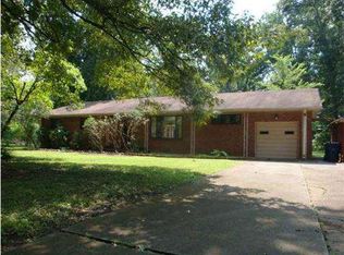 7603 W Clearwater Rd, Hixson, TN 37343