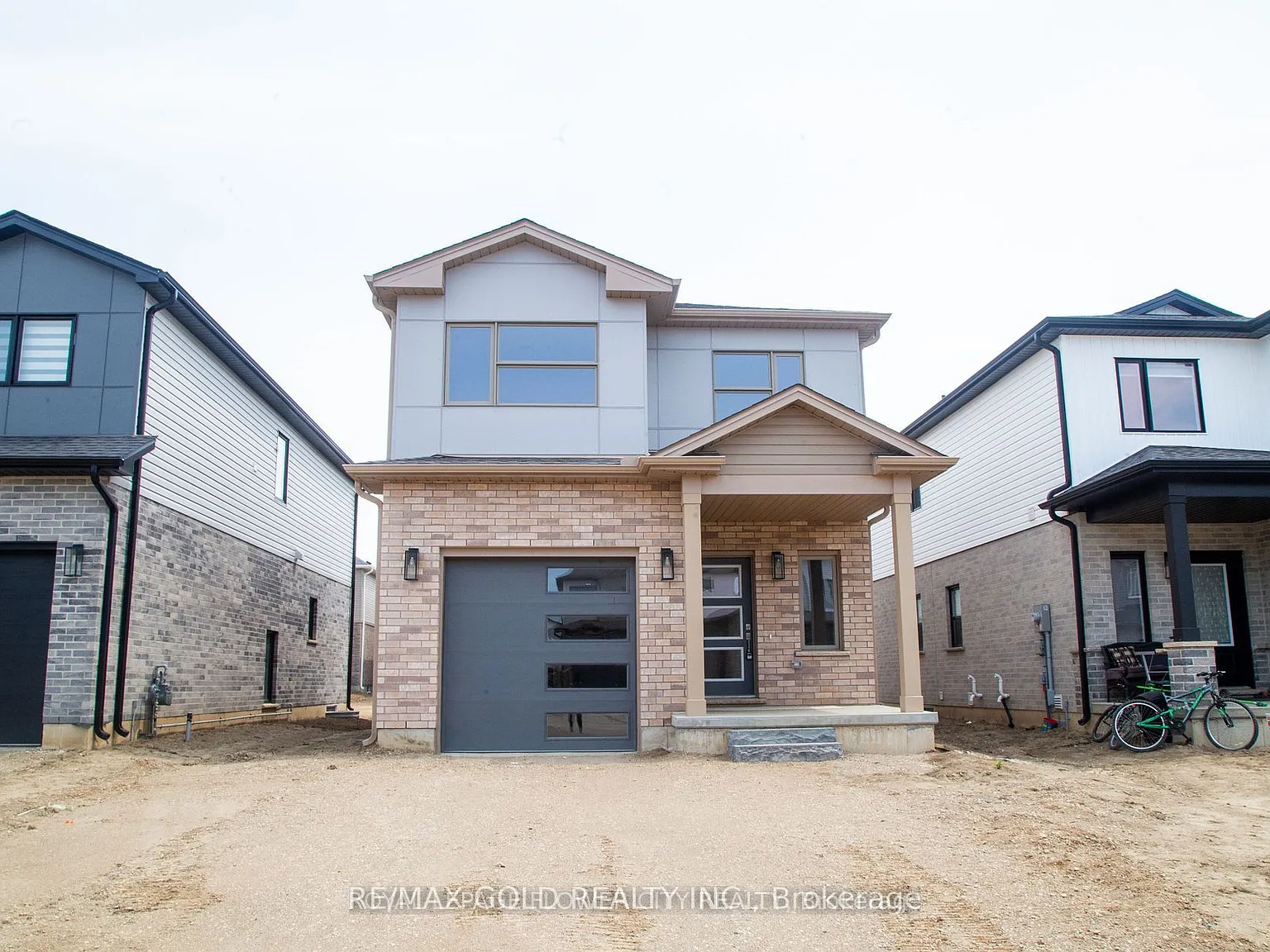 4 bed, $2,850 — Photo 3