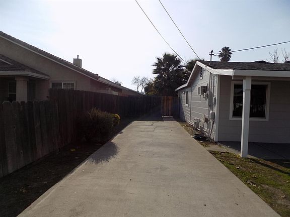 5th image of 1052 Irene St