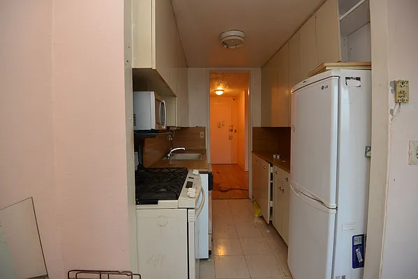 Sold by American Pride Realty, Inc. | media 18