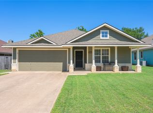 1716 Summerwood Loop, Bryan, TX 77807