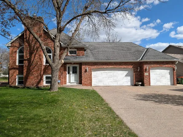 12225 Grouse St NW, Coon Rapids, MN 55448
