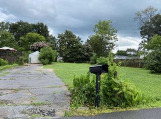 89 Warren St, Rossville, GA 30741