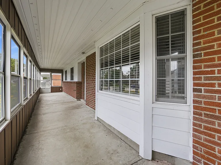 27 Laurelgrove Dr — Photo 5