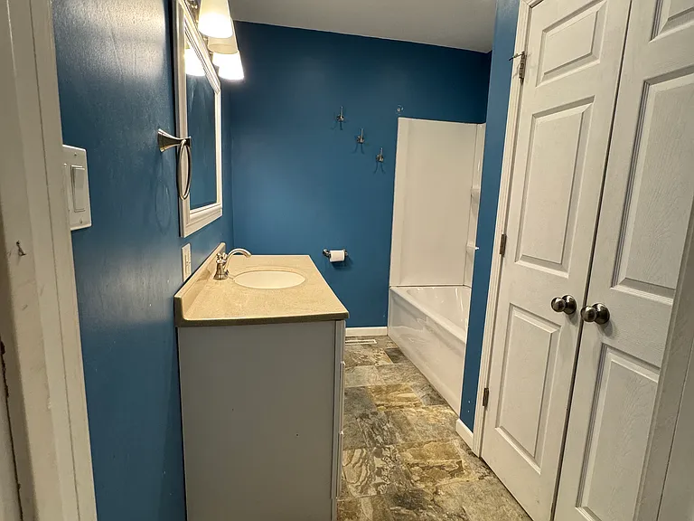 535 N Pebble St — Photo 3