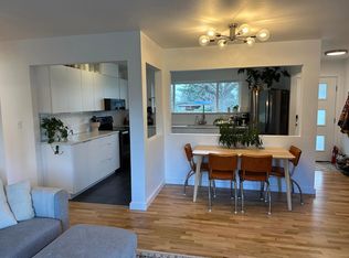 1371 N Hawthorne St, Tacoma, WA 98406