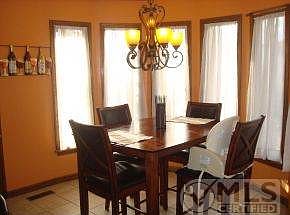 Sunny Breakfast Area