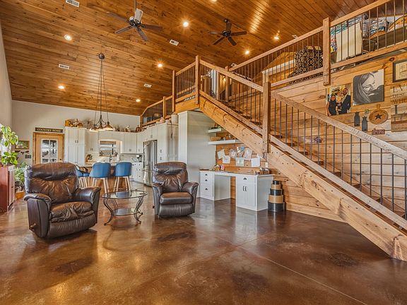 3rd image of 309 E 380th Road