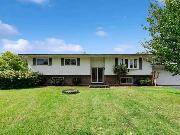 N2693 Poplar Ridge Ln, Peshtigo, WI 54157