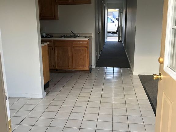 2nd image of 2700-2718 E Douglas Ave #2708