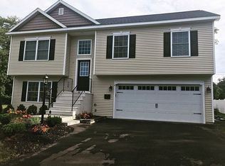 4 Arizona Ave, Rensselaer, NY 12144