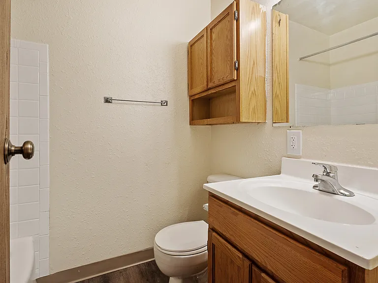 1457 Burke Ave NE — Photo 16