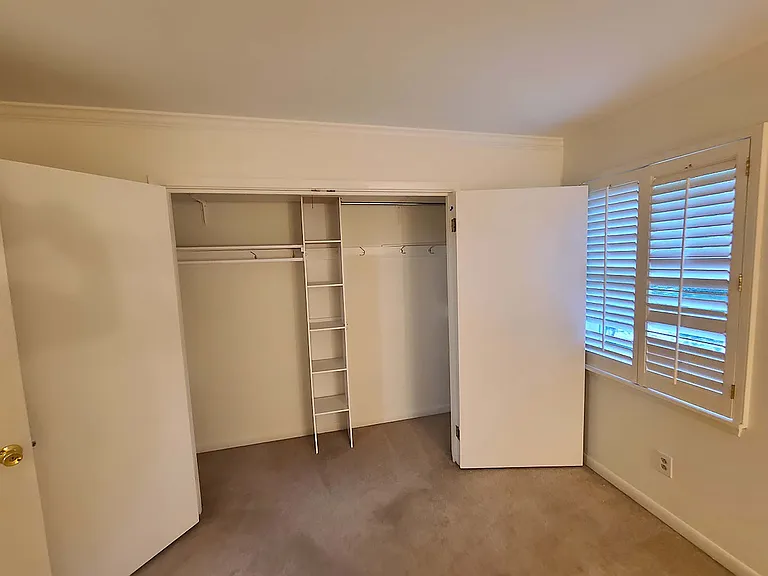 1002 Dixon Dr — Photo 37