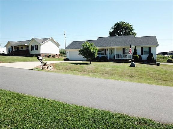 4th image of 2767 River Village Ln