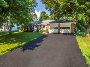 106 Linden Ave, Newark, NY 14513