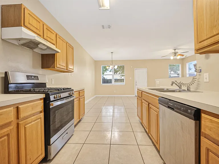 15515 Waldron Cir #B — Photo 15