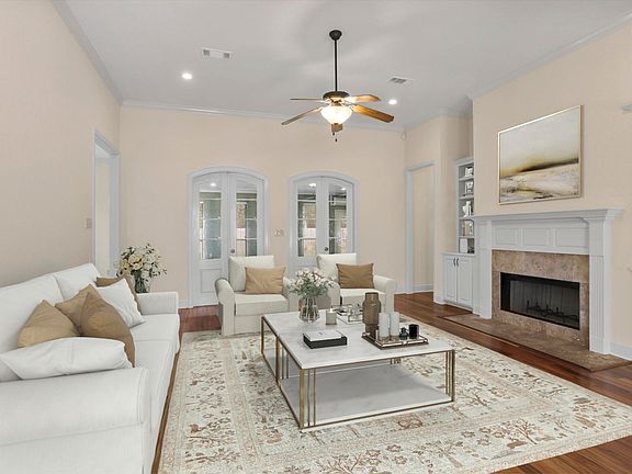 3rd image of 18196 Lake Harbor Ln
