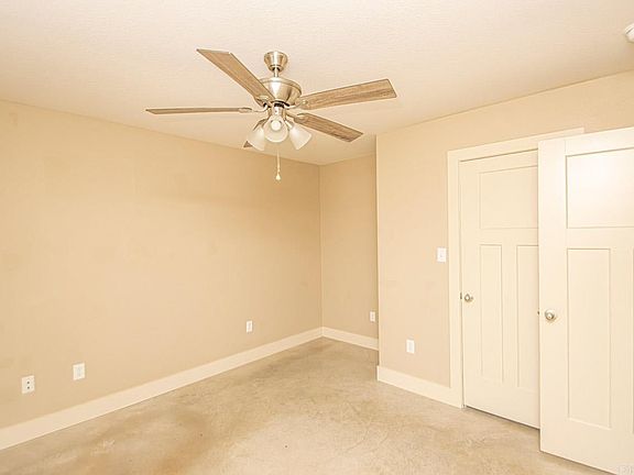 5th image of 12 Old Hickory Dr