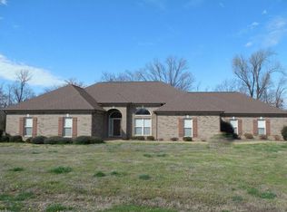 54 Virgie Purham Dr, Jackson, TN 38305