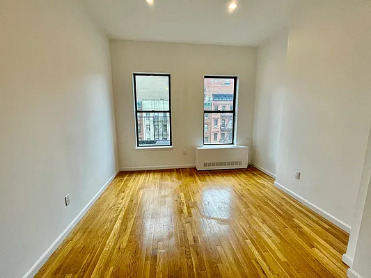 Rented by Compass | media 19