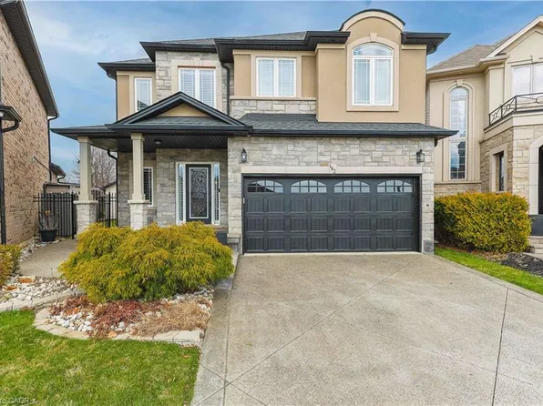 102 San Felice Ct, Hamilton, ON L9B 0B4