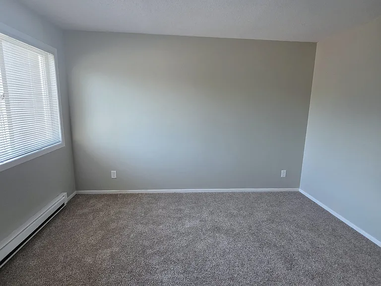 333 Odanah Ave #4C — Photo 12