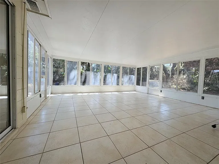 7522 Laurel Springs Dr — Photo 26