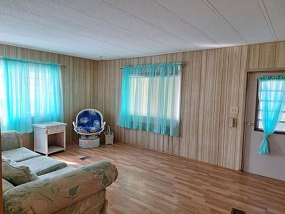 2nd image of 192 Hobnail Dr