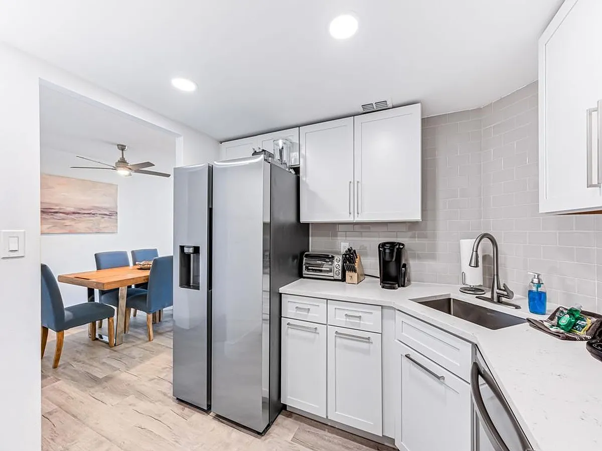 Building Photo - 380 Seaview Ct #207