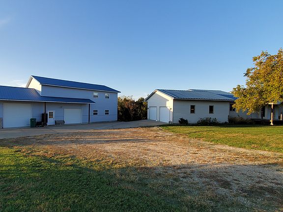 2nd image of 11215 Lakeview Dr