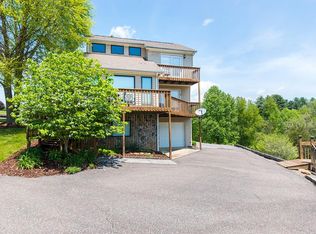 21695 Lakeshore Dr, Abingdon, VA 24211