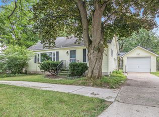 26 S Park St, Cedar Springs, MI 49319