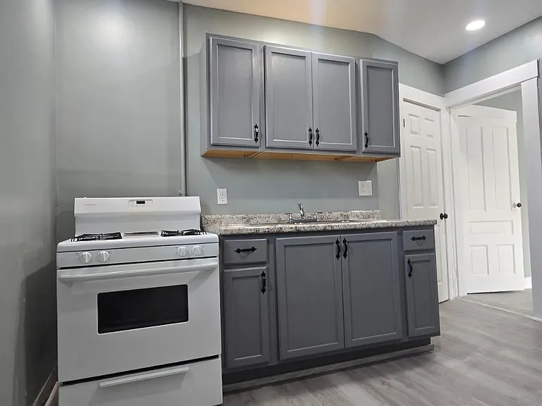 49 Burns Ave #49 — Photo 17
